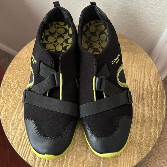 Coach Denver black/lime green
Neoprene running Sneakers Size 8.5 women’s - Picture 7 of 9